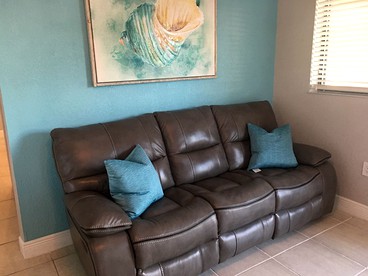 Incredible Beach Cottage Rental with Heated Swimming Pool in Islamorada, Florida - Islamorada, Florida - glamping.directory