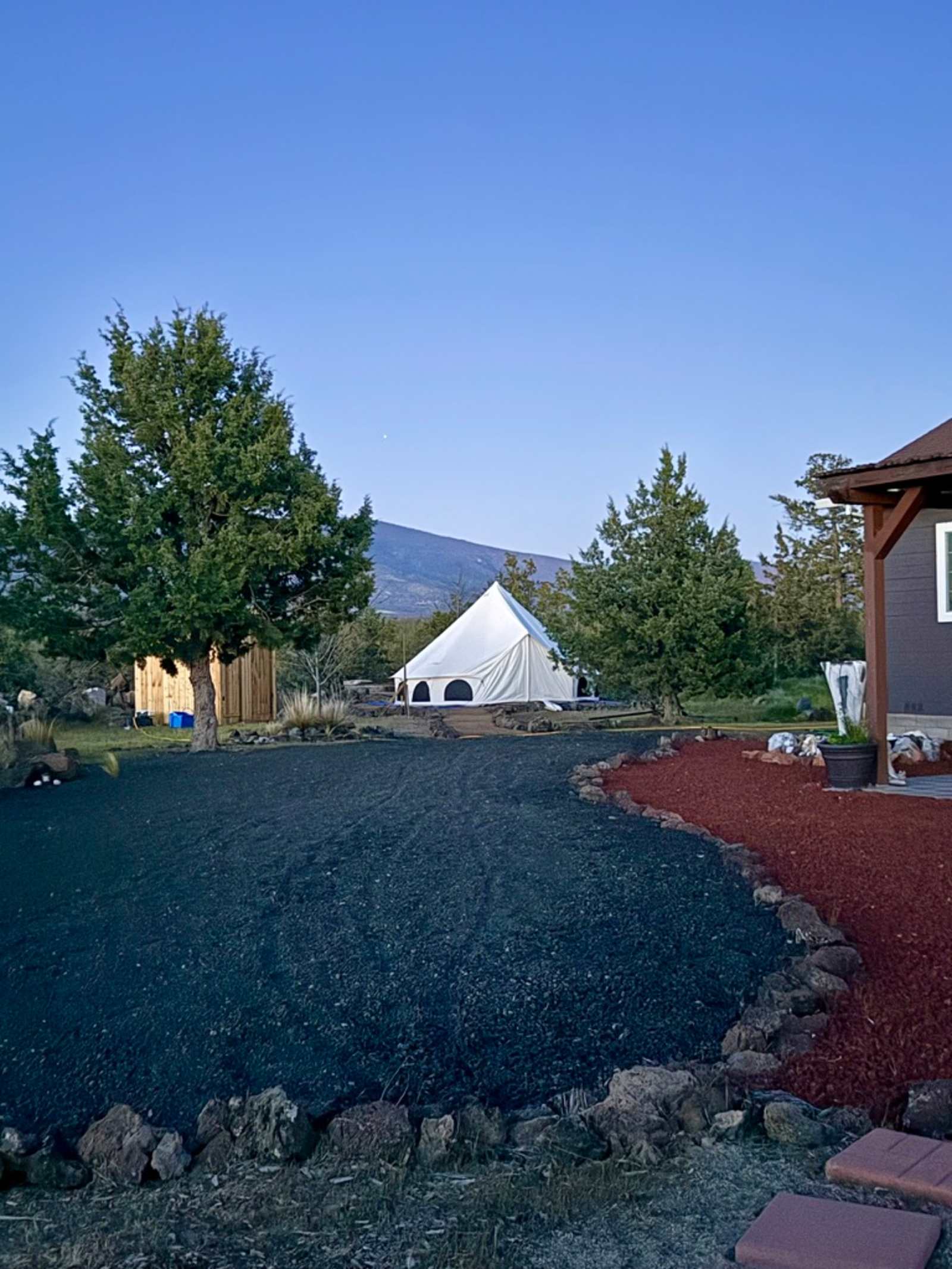 Puma Landing with Mt Shasta Views - Montague, California - glamping.directory