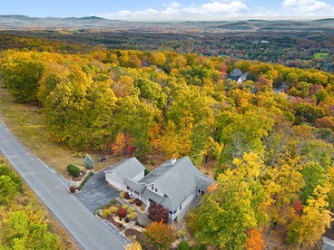Scenic Dog-Friendly Mountain Chalet with Panoramic Views & Game Loft Near Berkeley Springs, Hedgesville, WV - Hedgesville, West Virginia - glamping.directory
