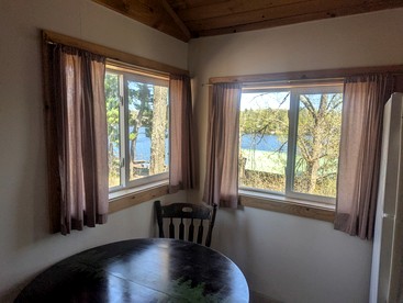 Secluded Lakeside Log Cabin Ideal for Couples Getaway' in Hayward, Wisconsin - Hayward, Wisconsin - glamping.directory