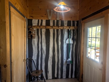 Secluded Lakeside Log Cabin Ideal for Couples Getaway' in Hayward, Wisconsin - Hayward, Wisconsin - glamping.directory