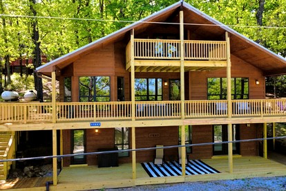 Nature Lover’s Dream with Expansive Tiered Deck Spaces in Garfield, Arkansas - glamping.directory