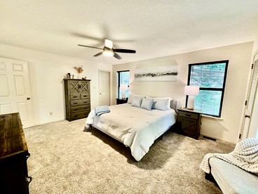 Nature Lover’s Dream with Expansive Tiered Deck Spaces in Garfield, Arkansas - Garfield, Arkansas - glamping.directory