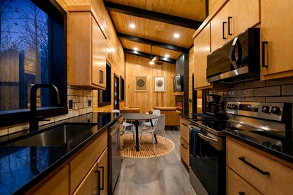 Garage Loft • King + Bunks • Budget Friendly near Beavers Bend National Park - Broken Bow, Oklahoma - glamping.directory