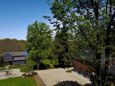 Luxury Barn Rental for a Relaxing Vacation in Maine - South Berwick, Maine - glamping.directory