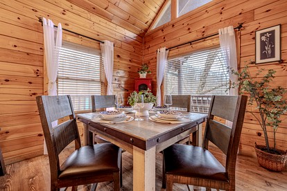 Cozy Rustic Cabin for a Smoky Mountain Getaway in Pigeon Forge, Tennessee - Pigeon Forge, Tennessee - glamping.directory
