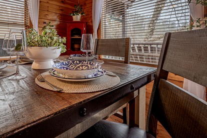 Cozy Rustic Cabin for a Smoky Mountain Getaway in Pigeon Forge, Tennessee - Pigeon Forge, Tennessee - glamping.directory