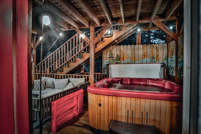 Wonderful Cabin Nestled in the Trees in Broken Bow, Oklahoma - Broken Bow, Oklahoma - glamping.directory