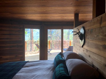 Luxury Camping Cabin with an Indoor Fireplace in Idyllwild, California - Idyllwild, California - glamping.directory