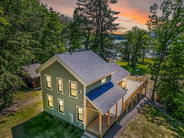 Spectacular Lakefront Villa with Pool Table, Sauna, Jacuzzi and Breathtaking Views in Maine - Fryeburg, Maine - glamping.directory