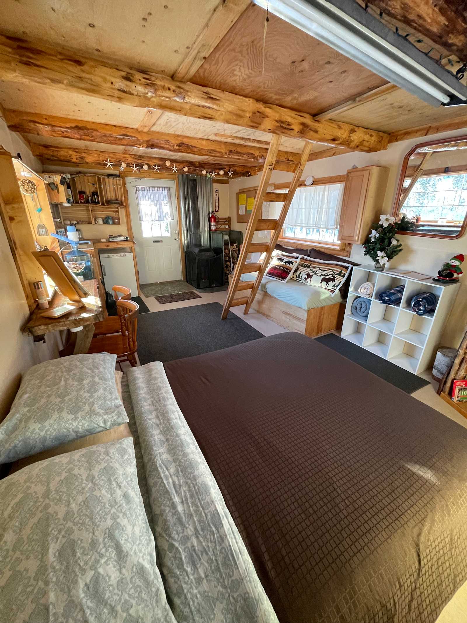 Little Bear Wilderness Retreat - Talkeetna, Alaska - glamping.directory
