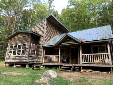 Spacious Adirondacks Cabin for a Family Getaway in New York State - glamping.directory