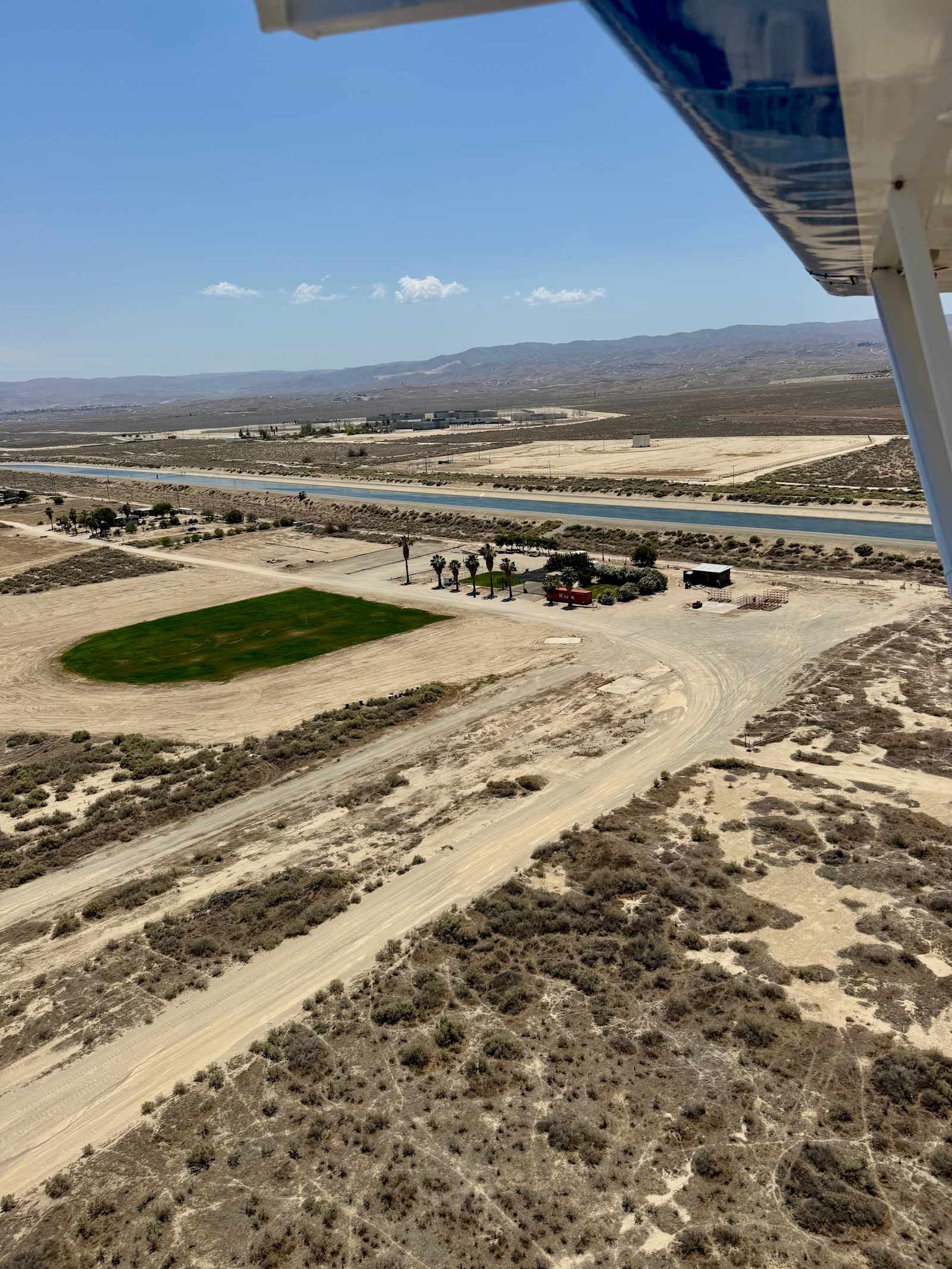 10 Star Ranch - Taft, California - glamping.directory