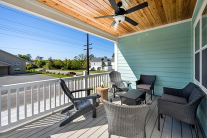 Breathtaking Cottage with Fire Pit in Pawleys Island, South Carolina - Pawleys Island, South Carolina - glamping.directory