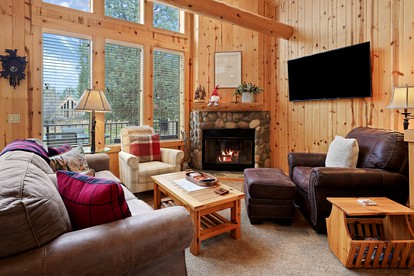 Luminous Cabin with Modern Interior and Barbecue in Redmond, Oregon - Redmond, Oregon - glamping.directory