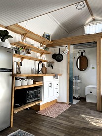 Tiny House Cottage at Sacred Pines in Boles, AR - Boles, Arkansas - glamping.directory