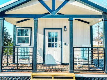 Peaceful and Spacious Tiny House Amazing for a Romantic Escape in Royal, Arkansas - glamping.directory