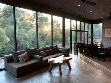 Luxury Villa with a Riverfront Spa and Observatory in Three Rivers, California - Three Rivers, California - glamping.directory