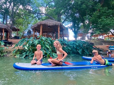 Luxury Reunion: Safari Tent Glamping for Friends Getaway in Cibolo, TX - Cibolo, Texas - glamping.directory
