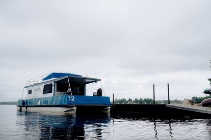 Spacious Sportsman Houseboat with Water Slide Near Babbitt, MN – Perfect for Fishing Adventures and Group Getaways - Babbitt, Minnesota - glamping.directory