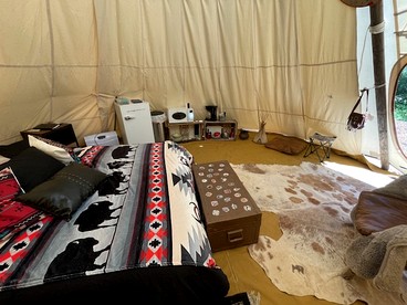 Spacious Tipi with Outdoor BBQ and Fire Pit in Texas - Marble Falls, Texas - glamping.directory