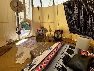 Spacious Tipi with Outdoor BBQ and Fire Pit in Texas - Marble Falls, Texas - glamping.directory