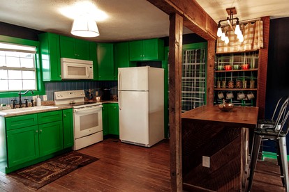 Family Glampsite: A Unique Cabin Retreat for Adventure in Tracy City, TN - Tracy City, Tennessee - glamping.directory