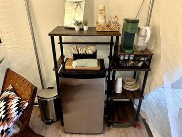 Equipped Glamping Tent with Modern Interior in Shippenville, Pennsylvania - Shippenville, Pennsylvania - glamping.directory