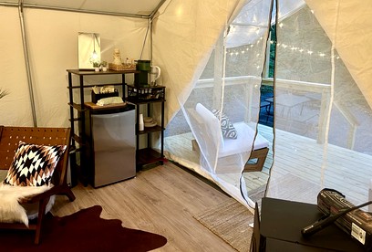 Equipped Glamping Tent with Modern Interior in Shippenville, Pennsylvania - Shippenville, Pennsylvania - glamping.directory