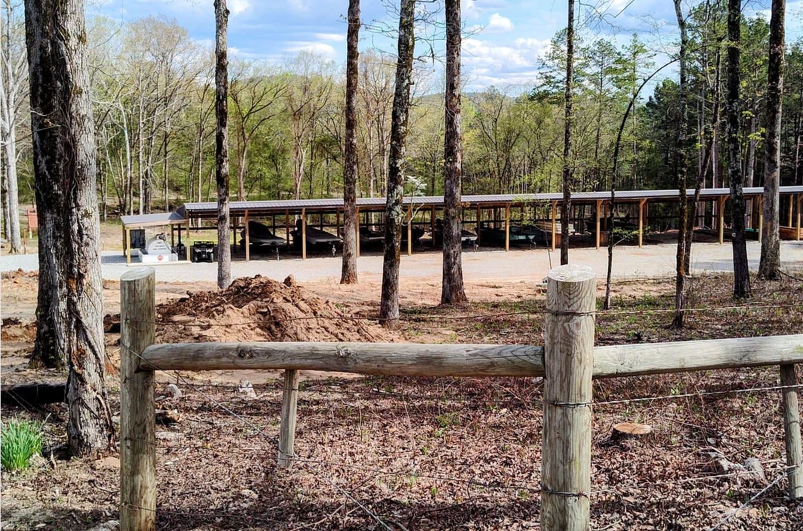 Mt Olive Mercantile & RV Park - Melbourne, Arkansas - glamping.directory