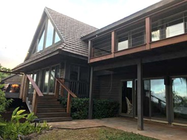 Beachfront Villa Retreat with Stunning Ocean Views on Moloka'i, Hawaii - glamping.directory