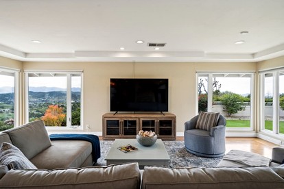 Impressive Cottage with Swimming Pool in Thousand Oaks, California - Thousand Oaks, California - glamping.directory