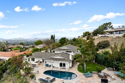 Impressive Cottage with Swimming Pool in Thousand Oaks, California - glamping.directory