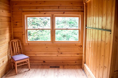 Rustic 2 Bedroom Cabin for Glamping Vacations in the Great Smoky Mountains - Gatlinburg, Tennessee - glamping.directory