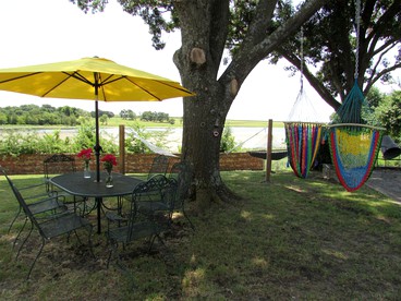 Spacious Waterfront Villa Rental for Weekend Getaways near Dallas, Texas - Howe, Texas - glamping.directory