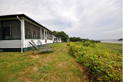 Charming Seaside Cottage Rental for Six in Cape Cod - glamping.directory