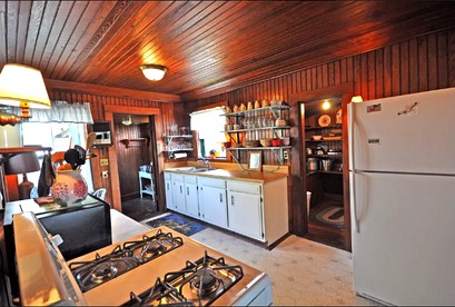 Charming Seaside Cottage Rental for Six in Cape Cod - Eastham, Massachusetts - glamping.directory