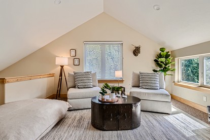 Beautiful Pet-Friendly Cabin with a Hot Tub in Breckenridge, Colorado - Amazing Spot for a Glamping Mountain Getaway - Breckenridge, Colorado - glamping.directory