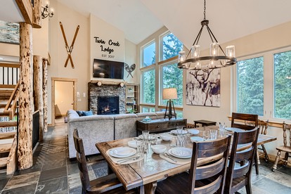 Beautiful Pet-Friendly Cabin with a Hot Tub in Breckenridge, Colorado - Amazing Spot for a Glamping Mountain Getaway - Breckenridge, Colorado - glamping.directory