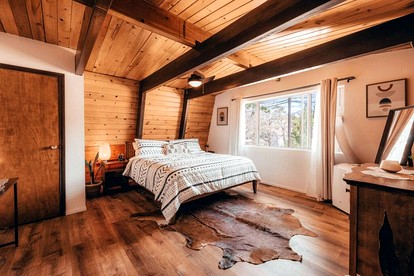 Amazing A-frame with Beautiful Outdoor Living Space and Jacuzzi in San Bernardino, California - San Bernardino, California - glamping.directory