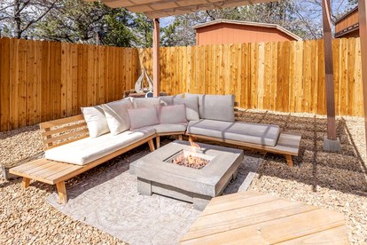 Amazing A-frame with Beautiful Outdoor Living Space and Jacuzzi in San Bernardino, California - San Bernardino, California - glamping.directory