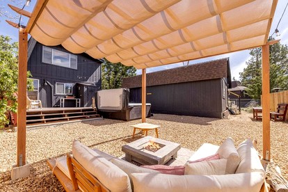 Amazing A-frame with Beautiful Outdoor Living Space and Jacuzzi in San Bernardino, California - San Bernardino, California - glamping.directory