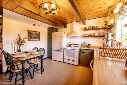 Amazing A-frame with Beautiful Outdoor Living Space and Jacuzzi in San Bernardino, California - San Bernardino, California - glamping.directory