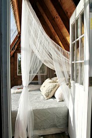 Magical A-Frame Tiny House Getaway with Spectacular Views near Zion National Park, Utah - Hildale, Utah - glamping.directory
