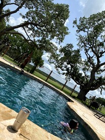 Unique Raised Bungalow Rental with Amazing Texas Hill Country Views in Bergheim, Texas - Bergheim, Texas - glamping.directory