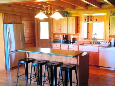 Spacious Vacation Rental Perfect for Family Reunions near Pittsburgh, Pennsylvania - Emlenton, Pennsylvania - glamping.directory