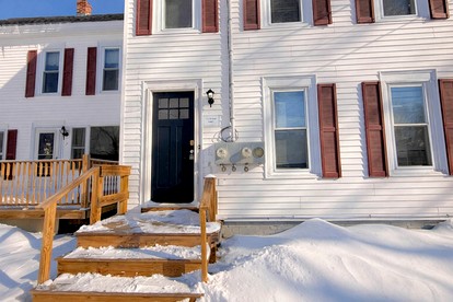 Relaxing Waterfront Getaway with Breathtaking Views in Greenville, Maine - Greenville, Maine - glamping.directory