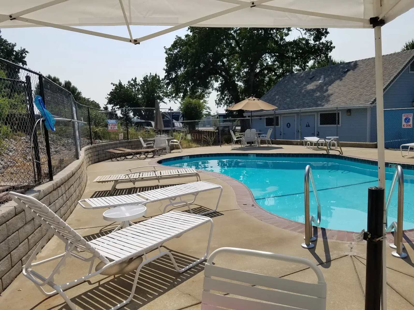 Mountain Gate RV Park - Redding, California - glamping.directory