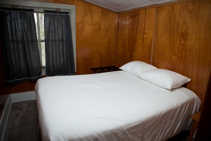 Cozy Cabin Overlooking Chequamegon Bay in Ashland, Wisconsin - Ashland, Wisconsin - glamping.directory