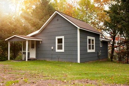Cozy Cabin Overlooking Chequamegon Bay in Ashland, Wisconsin - Ashland, Wisconsin - glamping.directory